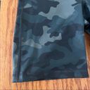 Gap NWOT Gapfit camo biker shorts size small Photo 2