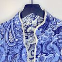 J. McLaughlin  Reversible Blue and White Paisley Quilted Fiji Silk Jacket Size M Photo 2