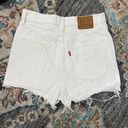 Levi's Levi’s Size 28 Raw Hem White Ribcage Shorts Photo 4