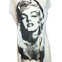 Marilyn Monroe  Womens Top Ingear Size Medium Shark Bite Hem Short Cap Sleeve Photo 0