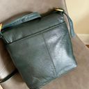 Valerie Stevens VINTAGE  green leather crossbody bucket bag Photo 3