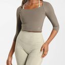 Gym Shark Elevate 3/4 Sleeve Crop Top in Brushed Brown Photo 5