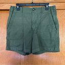 Faherty  Stretch Surplus Utility Shorts in Fatigue Green Size 30 Photo 1