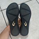 Olukai  Ho'Opio Womens Gold Black Slip On Thong Sandals Photo 9