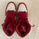 Nike Jordan 1 Retro OG In Varsity Red Photo 4