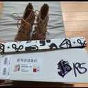 Bamboo NWT  tan neutral lace up chunky heels size 8 Photo 4