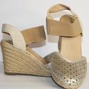 Adam Tucker  Brittany Pale Gold Leather Sandals 6.5 Photo 2