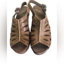 Dansko  Rowena Lasercut  Slingback Open Toe Wood Heeled Sandals Sz 40 Buckle Photo 2