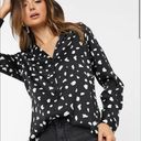 Missguided  long sleeve relaxed satin shirt 2 Photo 1