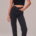 Abercrombie & Fitch  Ultra High Rise 90s Straight Jean curve love Photo 1