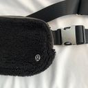 Lululemon  Athletica Everywhere Fleece Belt Bag (Black) Photo 6