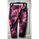 Danskin  Now Fitted Pink/Red Floral Print Capri's Size Small Photo 5