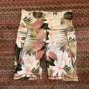 Old Navy NWOT  ACTIVE POWERSOFT PALM LEAF FLOWER PRINT BIKE SHORTS W POCKETS Photo 0