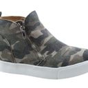 Soda  brand camouflage design side zip sneakers. New! Photo 4