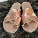 Born concept BOC  Brown Slide Sandals Toe Strap Cushioned Comfort Womens 9 Photo 0