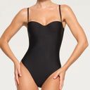 SKIMS Body Bodysuit M NWT Photo 0