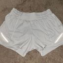 Lululemon Hotty Hot Short 2.5” Photo 0