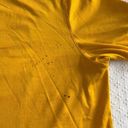 Under Armour UCLA Gold Basketball Short Sleeve Crewneck T-Shirt | Size Small Photo 3