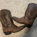 Brown cowboy boots 7.5 women Photo 2