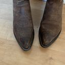 Justin Boots  Ladies Classic Western Bay Apache Cowhide Distressed Boots size 6 Photo 4