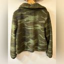 Z Supply Sherpa Camo Zip Jacket Size Medium Photo 4