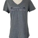 Roots  embroidered heather gray v-neck T-shirt, medium short sleeve cotton tee Photo 0