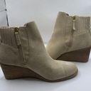 Toms  Women's Sadie Suede bootie wedge suede size 8 E7 Photo 7