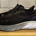 Hoka Women’s  One Black White Arahi 6 Running Active Sneakers Shoes Size 7 B Photo 1