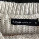 moon&madison Sweater Photo 2