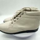 The Great Accinte man made leather upper crème bootie size 5.5 condition Photo 0