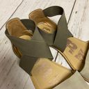 Sorel Women's Ella III Flat Sandals in Ash Brown Size 8 Photo 4