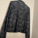 Yogalicious Lux Camo Workout Fleece Size Medium Like New Photo 4