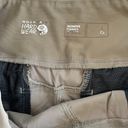 Mountain Hardwear Shorts Photo 1