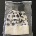 Virginia Wolf NWT--LEOPARD PRINT BEANIE Gorgeous white and black leopard print beanie with a faux fur snap Pom Pom, brand new, never worn Photo 3