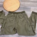 American Eagle  green utility cargo joggers Photo 2