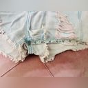 Hollister  Boyfriend Low Rise Shorts in Pink‎ Denim size 1/25 Photo 4