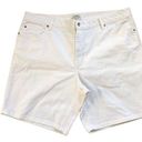 L.L.Bean  Classic Fit White Denim Bermuda Shorts 18W Reg Stretch Preppy Summer Photo 0