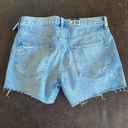 Gap NWT  Low Stride Cut-Off Jean Shorts / Size 28 Photo 1