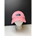 The North Face  ONE SIZE PINK BASEBALL CAP WITH NAVY BLUE LOGO. Photo 2