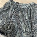 Lululemon  Hotty Hot Low-Rise Lined Short Photo 2