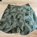 Mountain Hardwear  Camo High Rise Shorts Stretchy Sz Small Photo 4