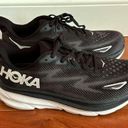 Hoka NWOT  women’s Clifton 9 Sneaker Black/White 10.5 W Photo 3