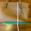 Michael Kors  beige/taupe leather jet set tote handbag purse. Photo 2