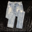 Refuge  lightwash manufactured distressed Jeans Photo 4