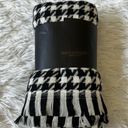 Virginia Wolf Scarf fringe end knit in black in white checks one size Photo 5