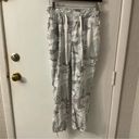 Hollister  Women's Gray White Camo Pants Joggers Ultra High Rise Size S Photo 15