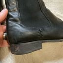 Frye  Carly Chelsea Pull On Boots Womens 8.5 Black Leather Photo 7