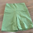 Set Active  sportbody pistachio green bike shorts size small Photo 2