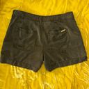 White House | Black Market  Size 6 Olive The 5” Short Photo 6