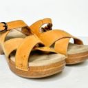 Dansko  Sela Sandal Wood Look Tan Brown Leather Size 39 9 Women’s Photo 1